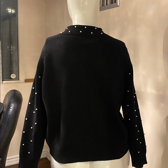 Sioni Classic pearls and Black Knitwear - Picture 4 of 12